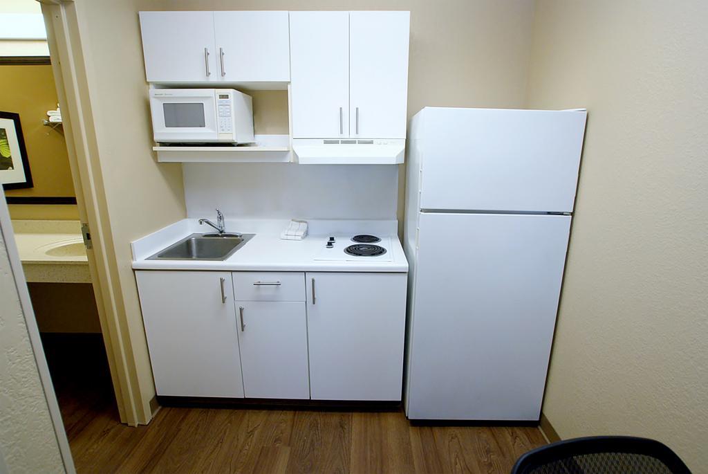Extended Stay America Select Suites - Newport News - Oyster Point Екстер'єр фото